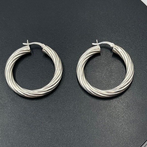 BS Sterling Silver 925 Twisted Lightweight Hoop Earrings 1.5